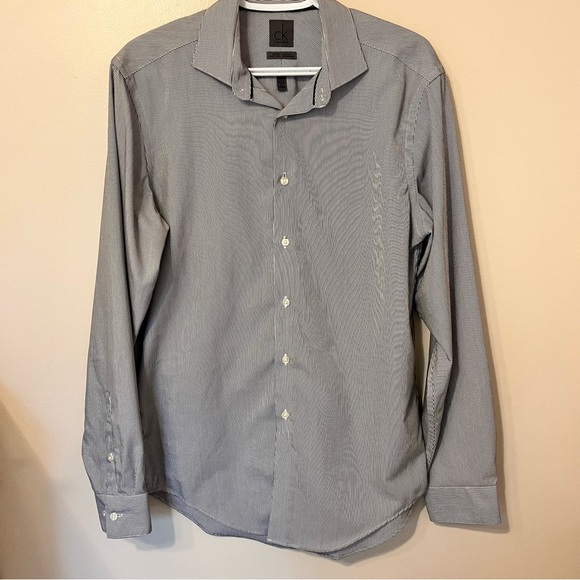 Calvin Klein Men’s Dress Shirts ( Bundle of 2) - Picture 6 of 11